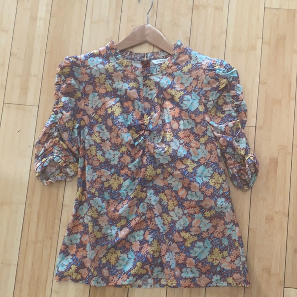 Veronica Beard top